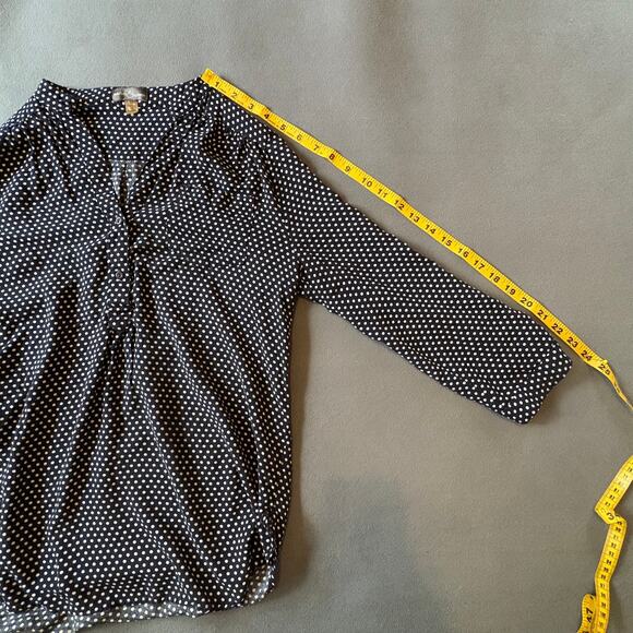 Market & Spruce Navy Polka Dot Button Front Blouse Size M - Picture 4 of 10